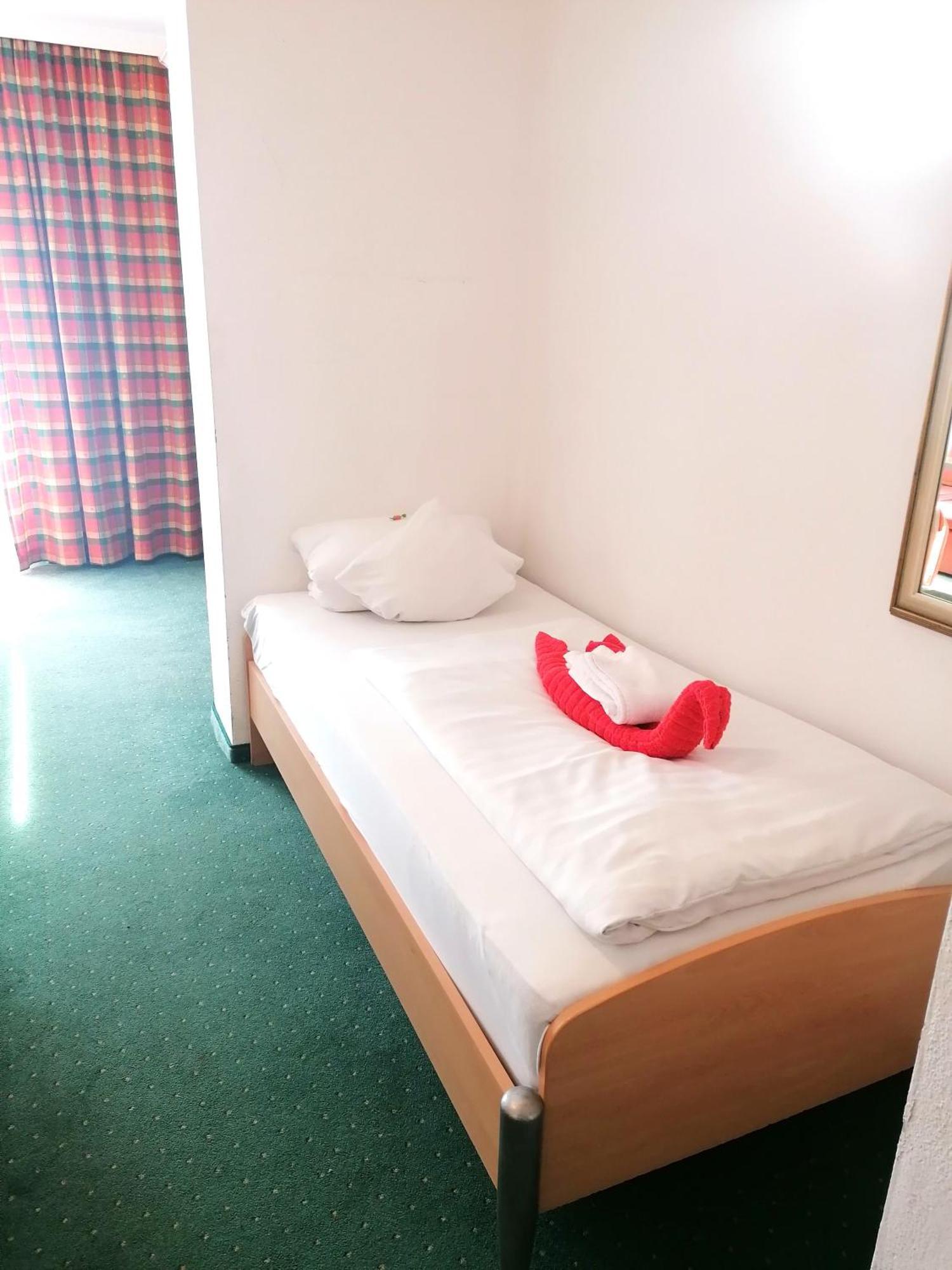 Hotel Vanda Irschen Ngoại thất bức ảnh