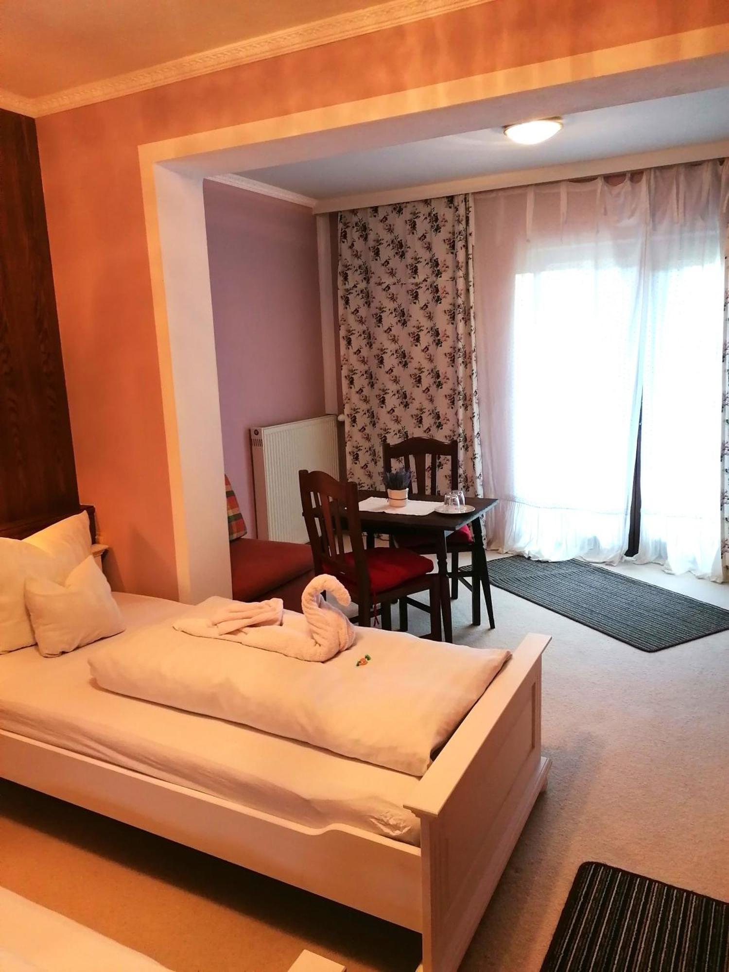 Hotel Vanda Irschen Ngoại thất bức ảnh